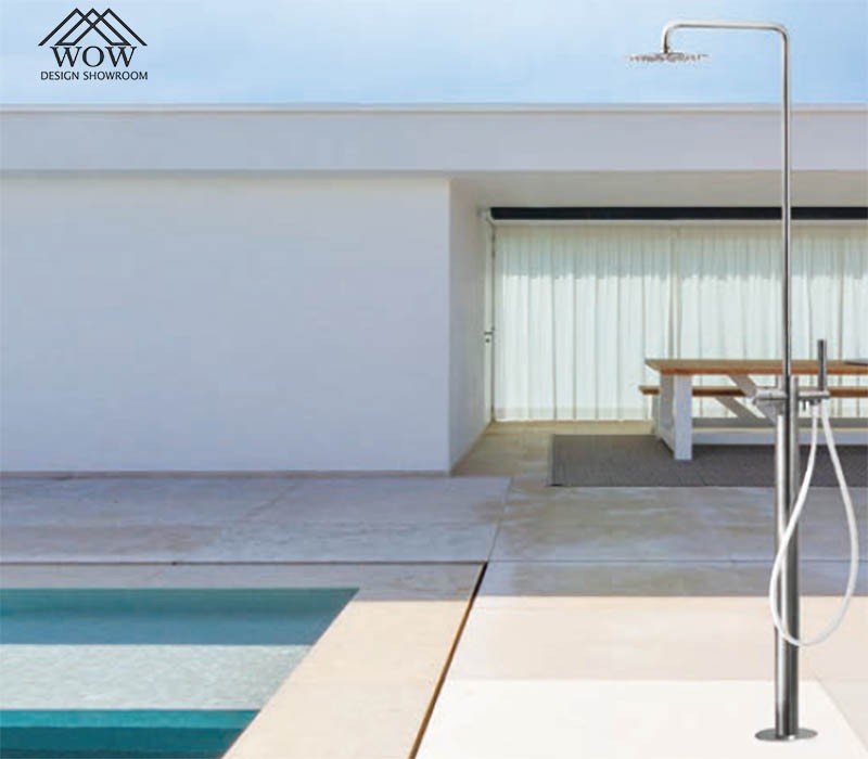 Mina grifería de suelo para ducha exterior piscina en acero inoxidable  modelo SYNTH 40802700WT
